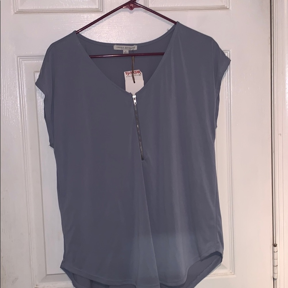 Super soft periwinkle blouse